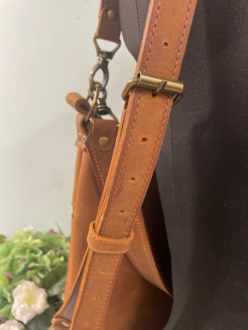 Rosa Convertible Accordion Bag in English Tan Bridle Leather - Handcrafted  Convertible Leather Backpacks and Purses for Daily or Motorcycle Use
